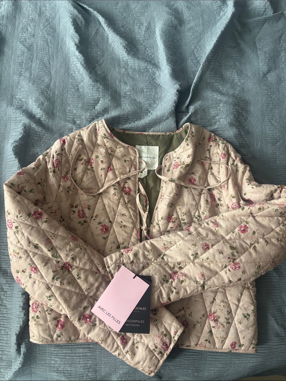 Avec Les Filles Quilted Floral Tie-Front Jacket in Blush